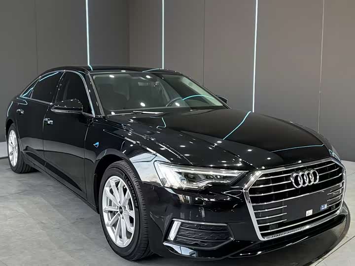 Фото 3 - Audi A6L