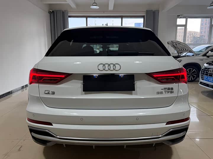 Фото 5 - Audi Q3