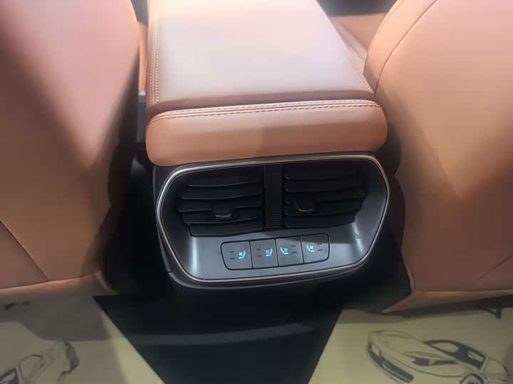 Фото 8 - BYD Sea Lion 07 EV