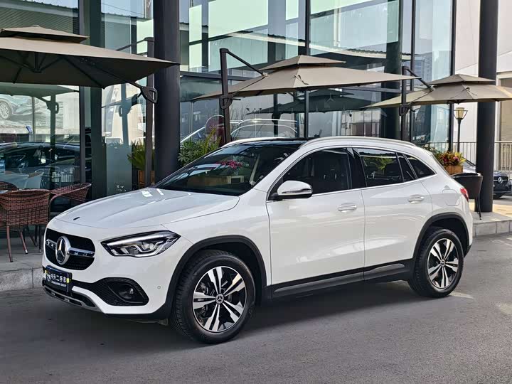 Фото 1 - Mercedes-Benz GLA-Class
