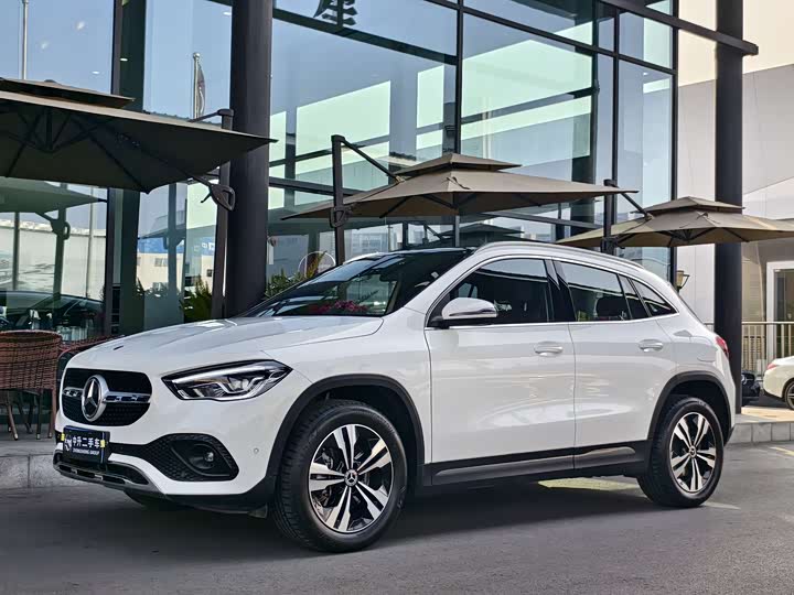 Фото 2 - Mercedes-Benz GLA-Class