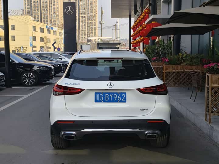 Фото 7 - Mercedes-Benz GLA-Class
