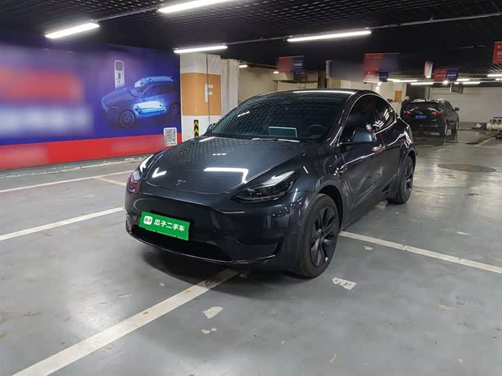 Фото 1 - Tesla Model Y