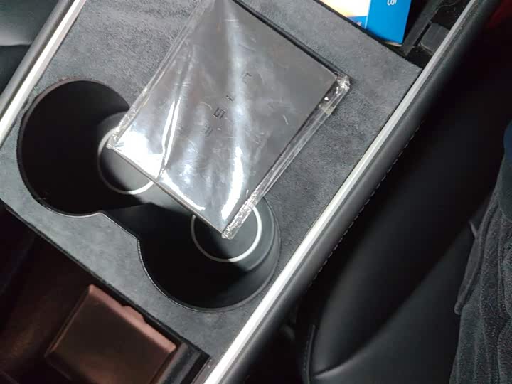 Фото 9 - Tesla Model Y