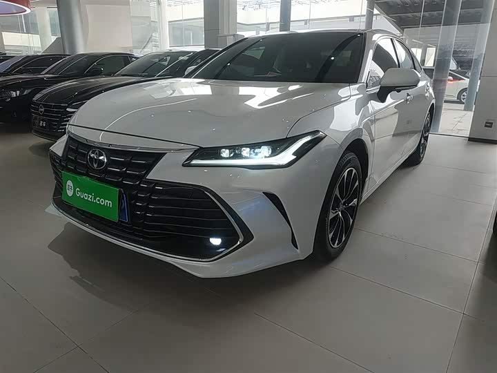 Фото 1 - Toyota Avalon