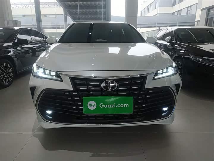 Фото 3 - Toyota Avalon