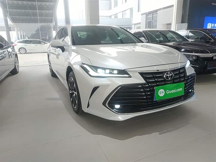 Фото 4 - Toyota Avalon