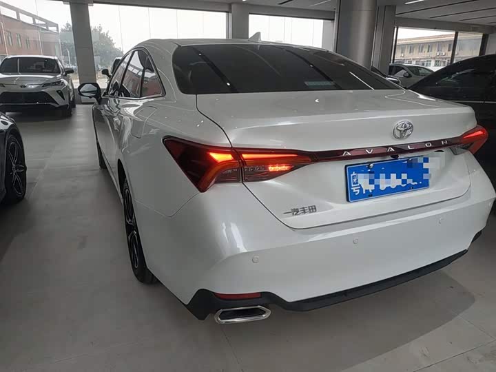 Фото 5 - Toyota Avalon