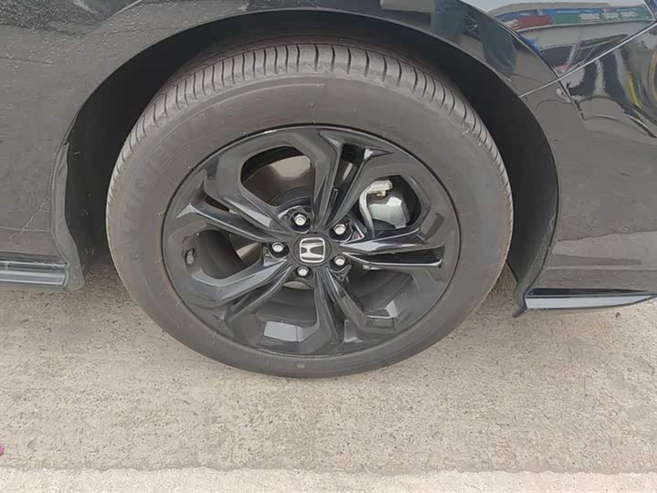 Фото 6 - Honda Accord