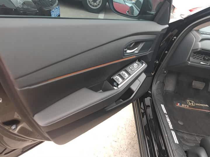 Фото 7 - Honda Accord