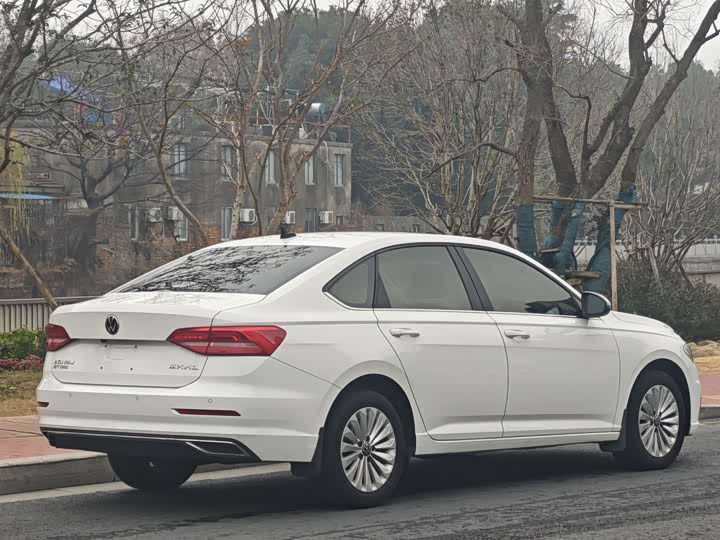 Фото 4 - Volkswagen Lavida