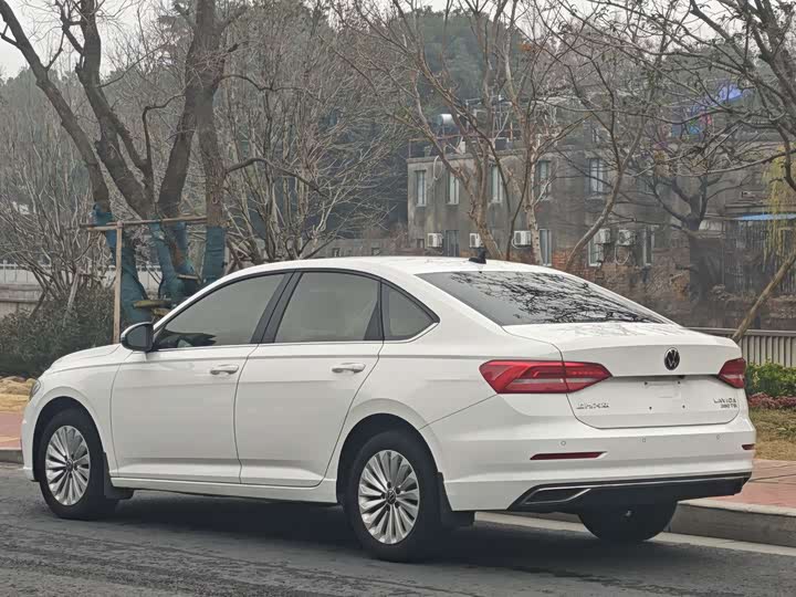 Фото 6 - Volkswagen Lavida