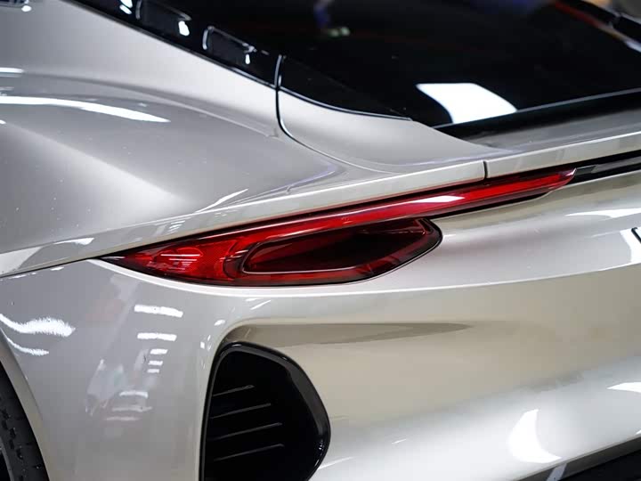 Фото 4 - Lotus Emira