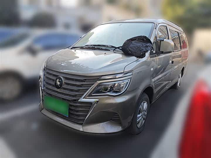Фото 1 - Dongfeng Forthing Lingzhi M5