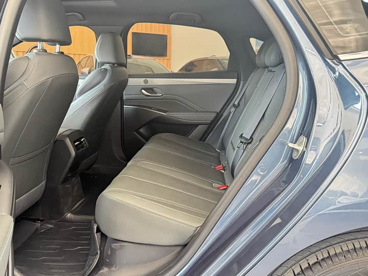 Фото 9 - BYD Qin Plus