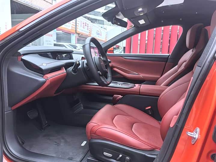 Фото 3 - Xiaomi SU7