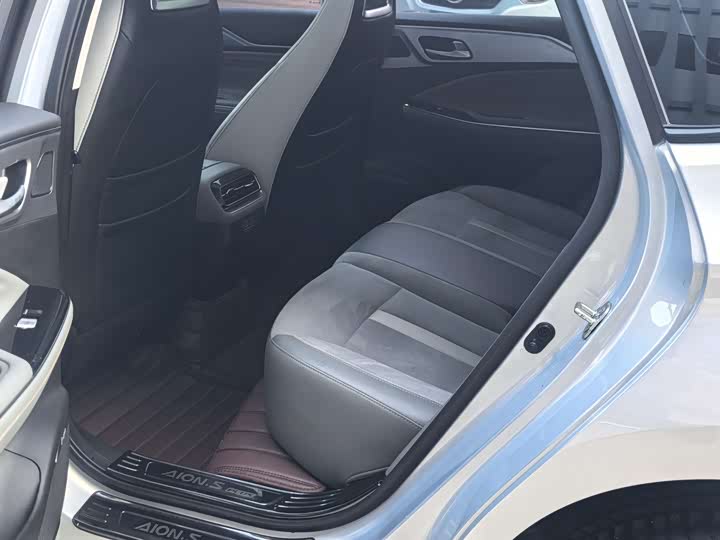 Фото 6 - GAC Aion S Plus