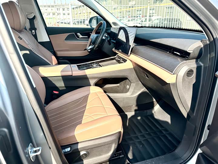 Фото 6 - Chery Tiggo 8L