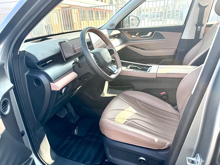 Фото 7 - Chery Tiggo 8L