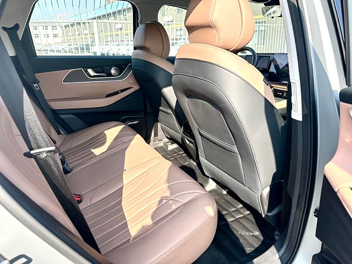 Фото 9 - Chery Tiggo 8L