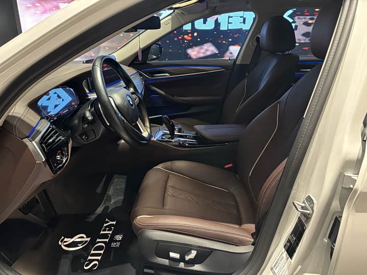 Фото 8 - BMW 5 Series