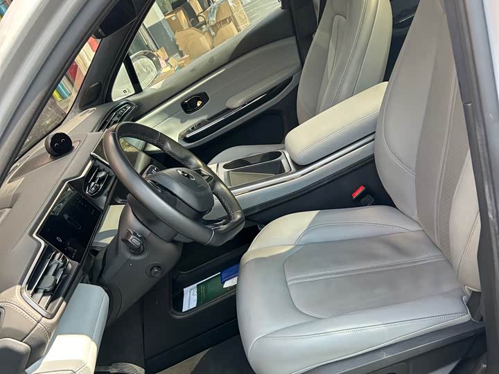 Фото 5 - Nio EC6