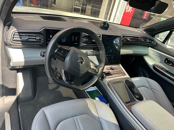 Фото 8 - Nio EC6