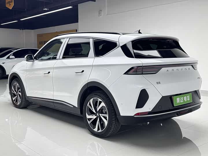 Фото 4 - BAIC Arcfox Alpha T6