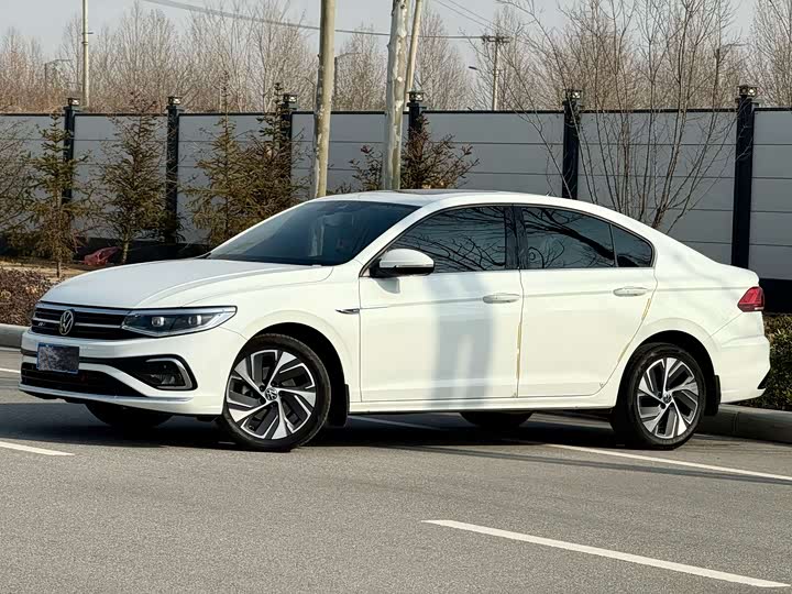 Фото 1 - Volkswagen Bora