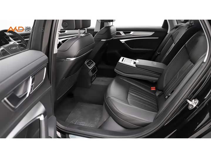 Фото 7 - Audi A6L