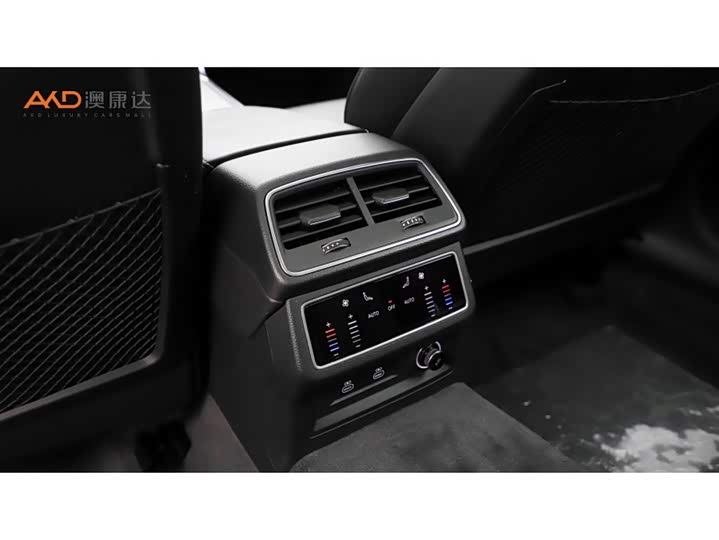 Фото 9 - Audi A6L