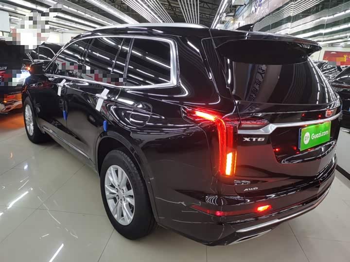 Фото 5 - Cadillac XT6