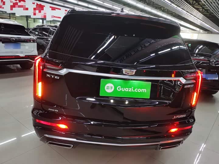 Фото 6 - Cadillac XT6