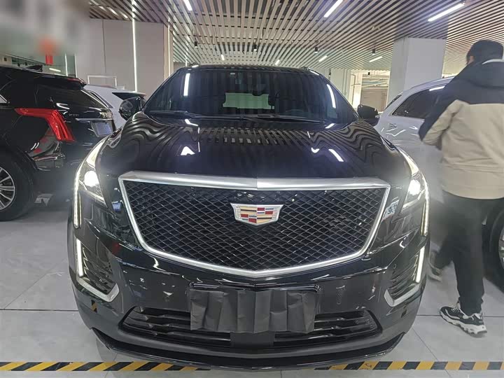 Фото 3 - Cadillac XT5