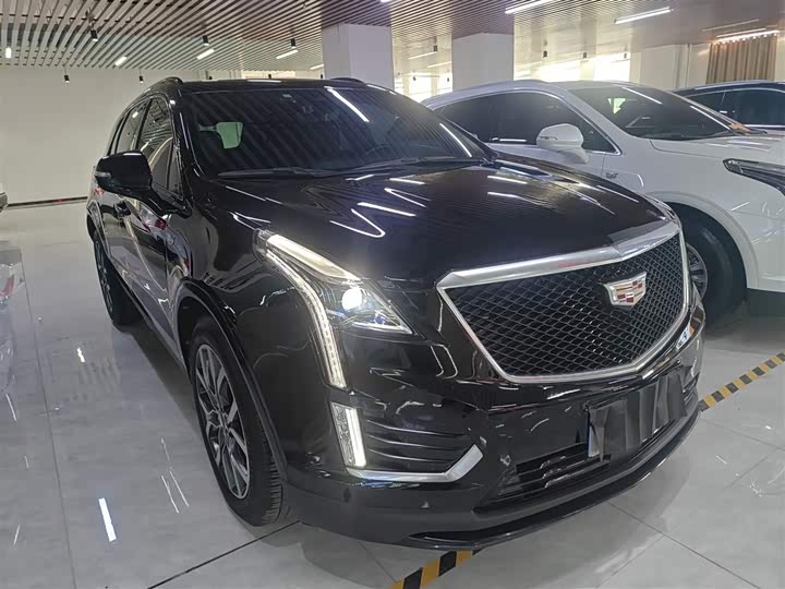 Фото 4 - Cadillac XT5