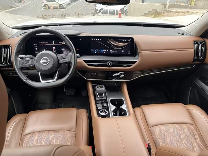 Фото 8 - Nissan Pathfinder