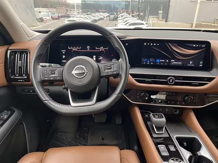 Фото 9 - Nissan Pathfinder