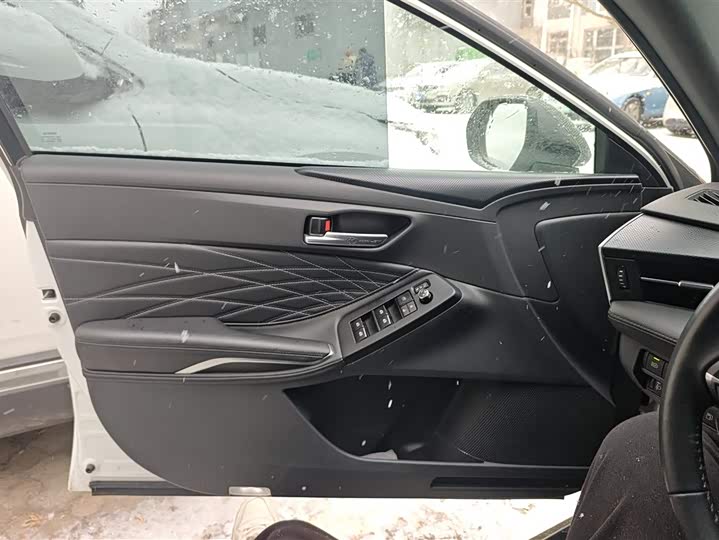 Фото 7 - Toyota Avalon