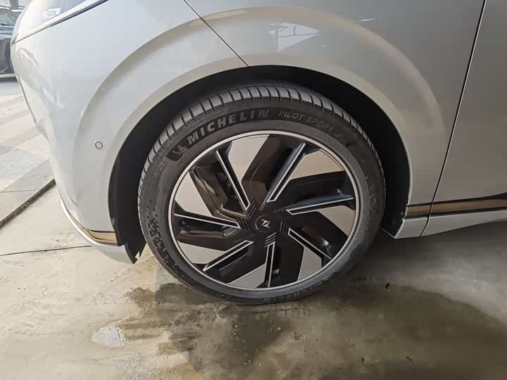 Фото 5 - Dongfeng Yipai eπ 008