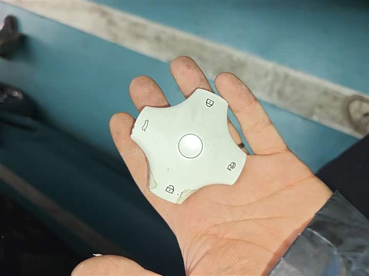 Фото 9 - Dongfeng Yipai eπ 008