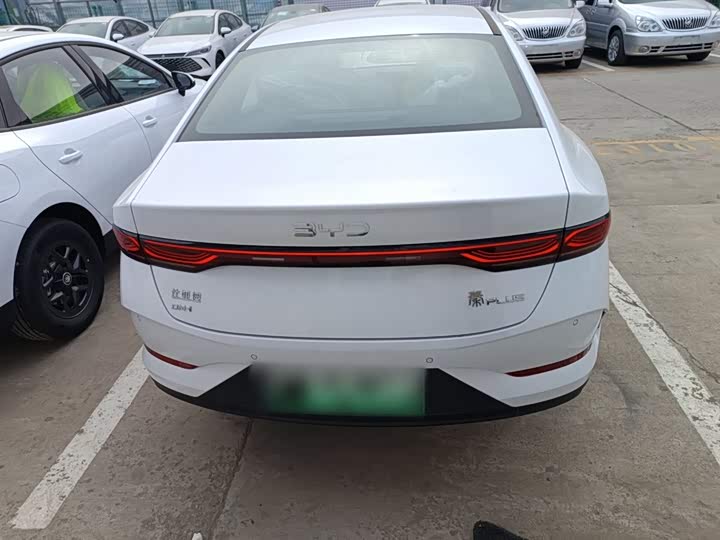 Фото 6 - BYD Qin Plus