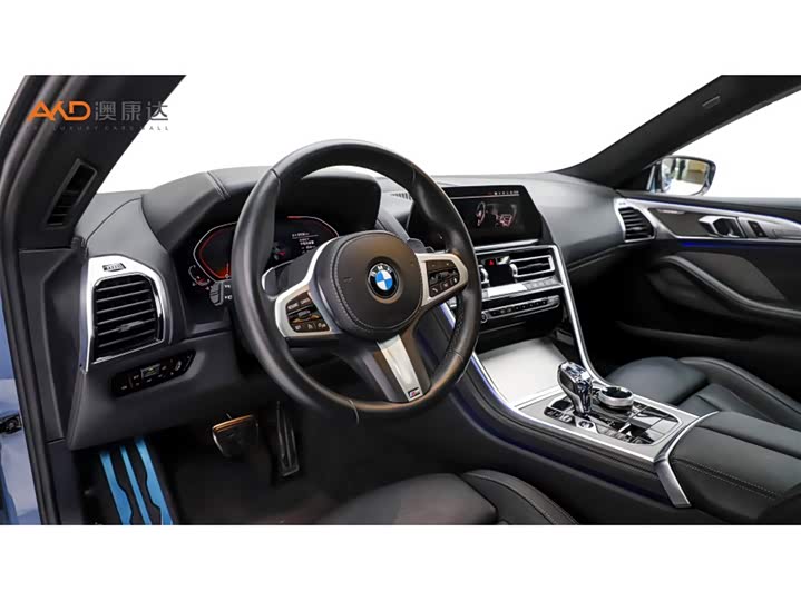 Фото 6 - BMW 8 Series