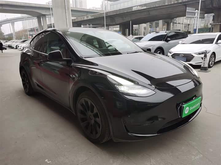 Фото 4 - Tesla Model Y
