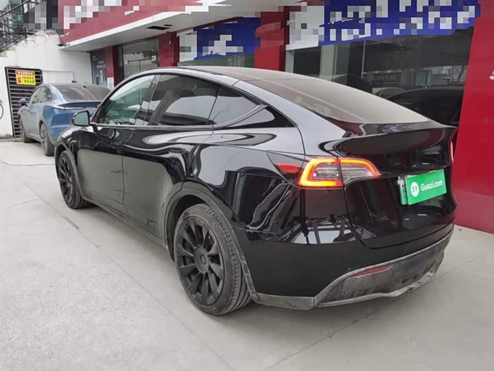 Фото 5 - Tesla Model Y