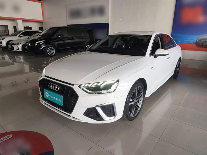 Фото 2 - Audi A4L