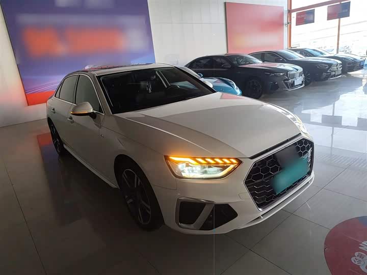 Фото 4 - Audi A4L