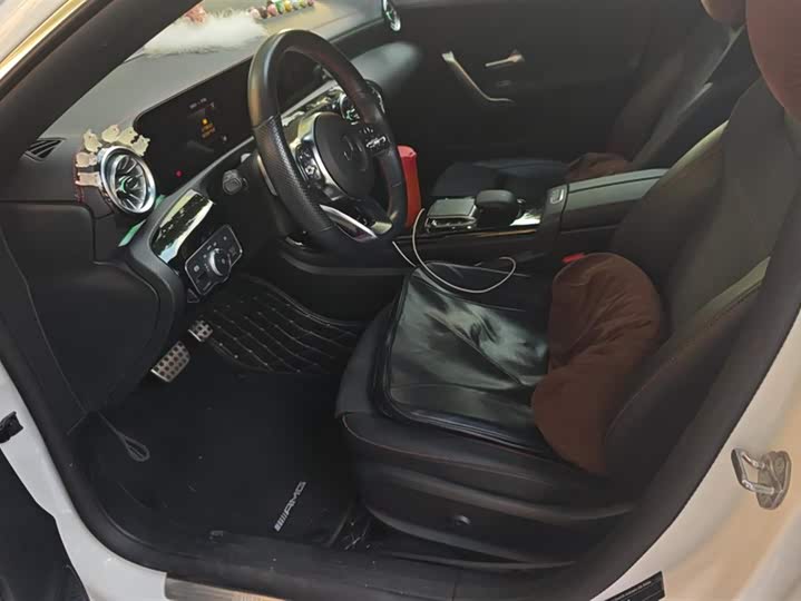 Фото 9 - Mercedes-Benz CLA-Class