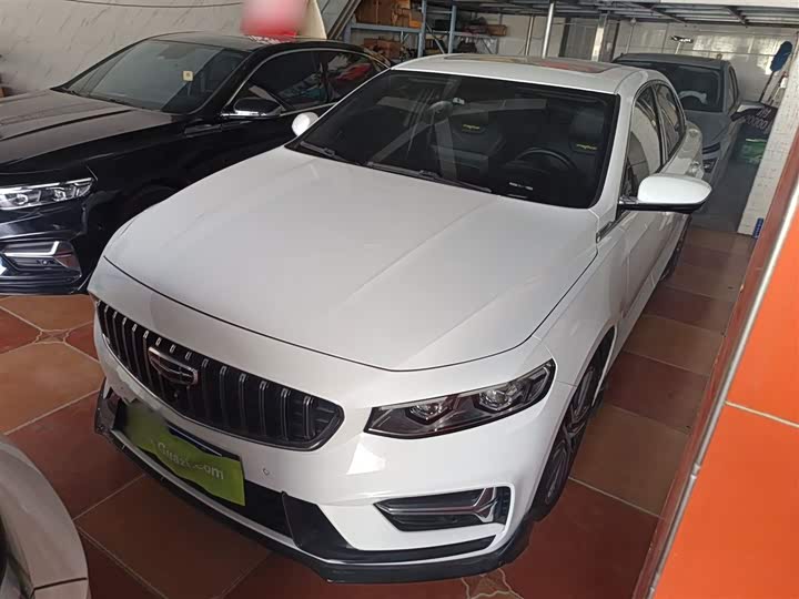 Фото 2 - Geely Preface