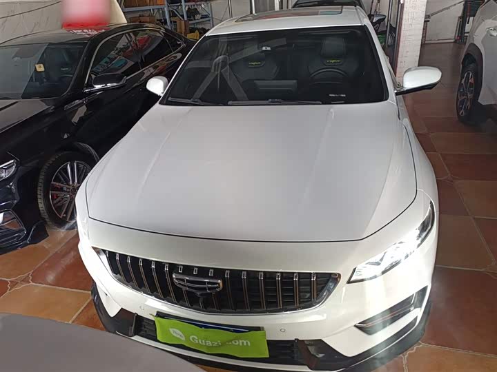 Фото 3 - Geely Preface