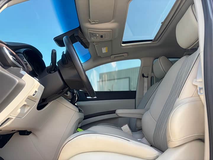 Фото 9 - Buick GL8 ES